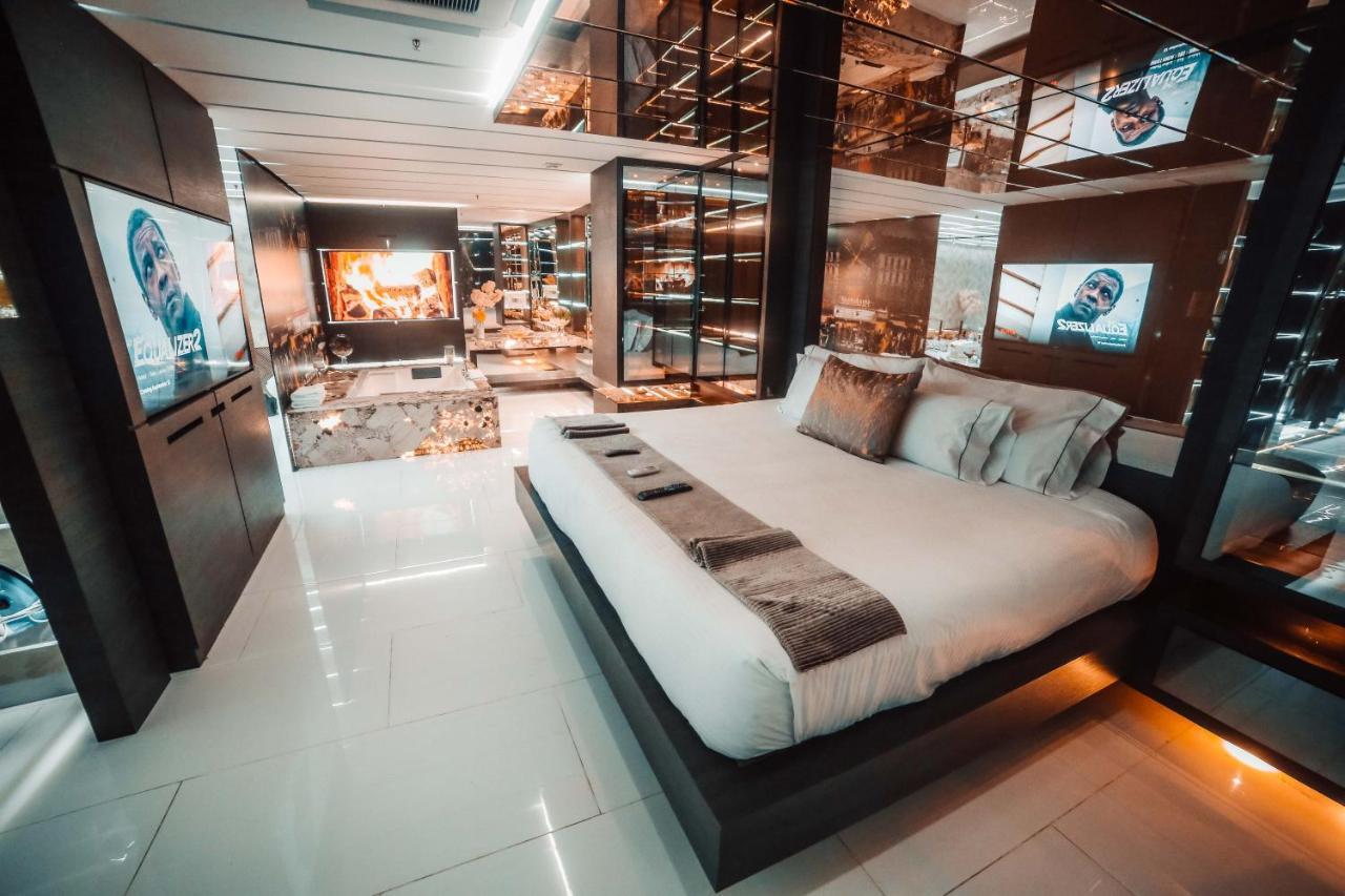 1Million Luxury Suites Medellín Extérieur photo