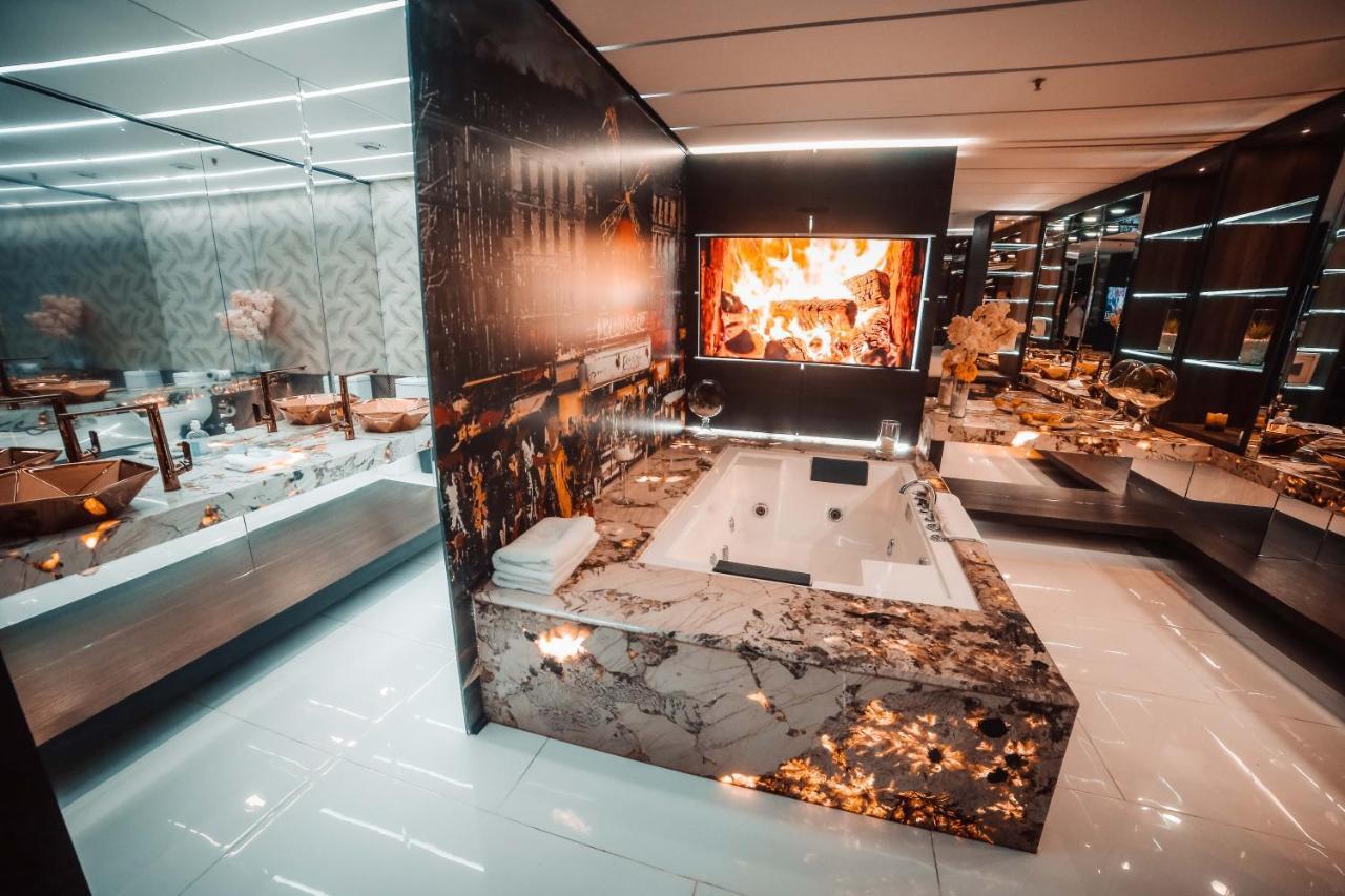 1Million Luxury Suites Medellín Extérieur photo