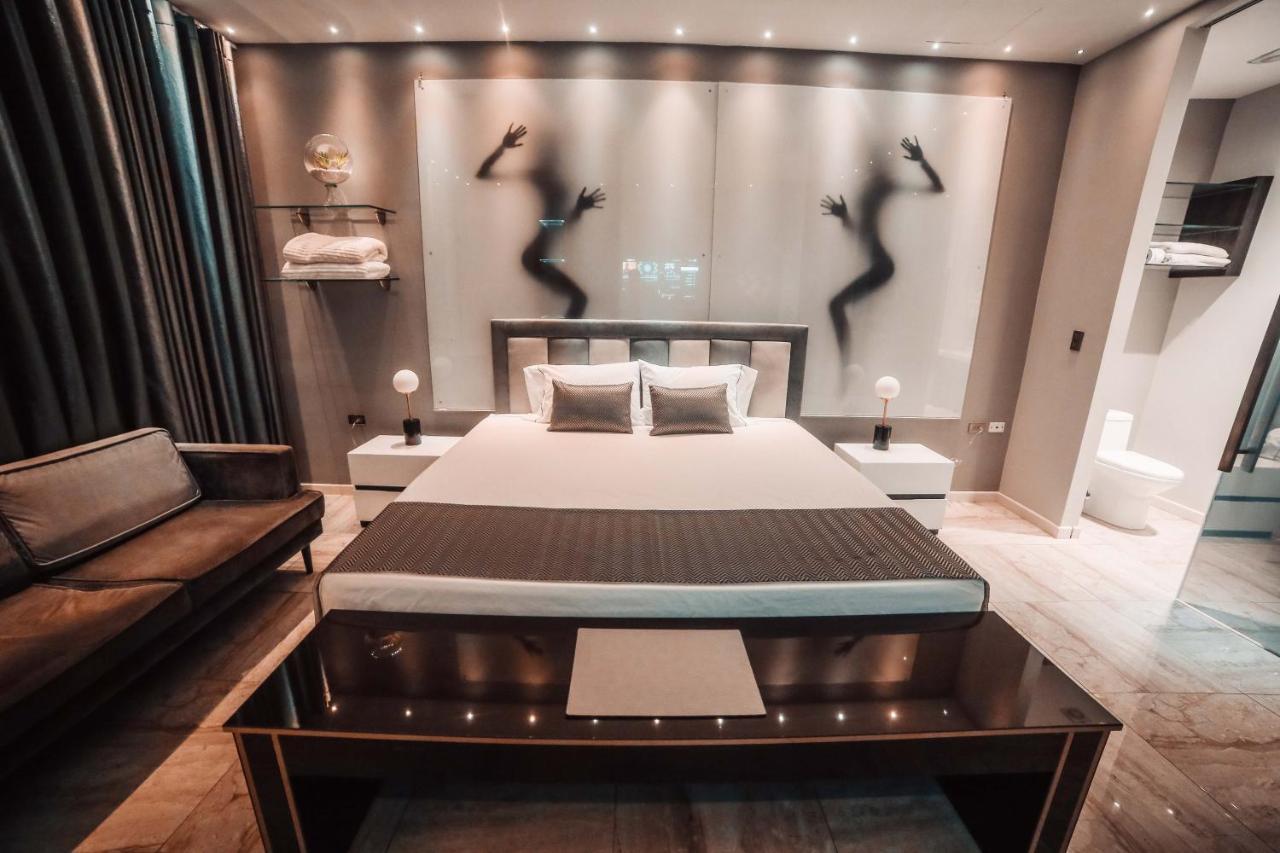 1Million Luxury Suites Medellín Extérieur photo