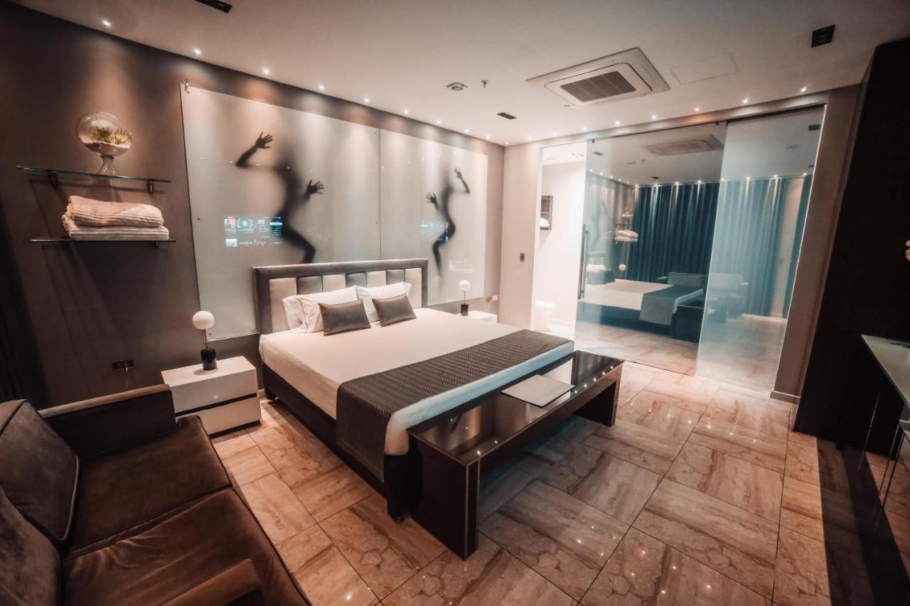 1Million Luxury Suites Medellín Extérieur photo