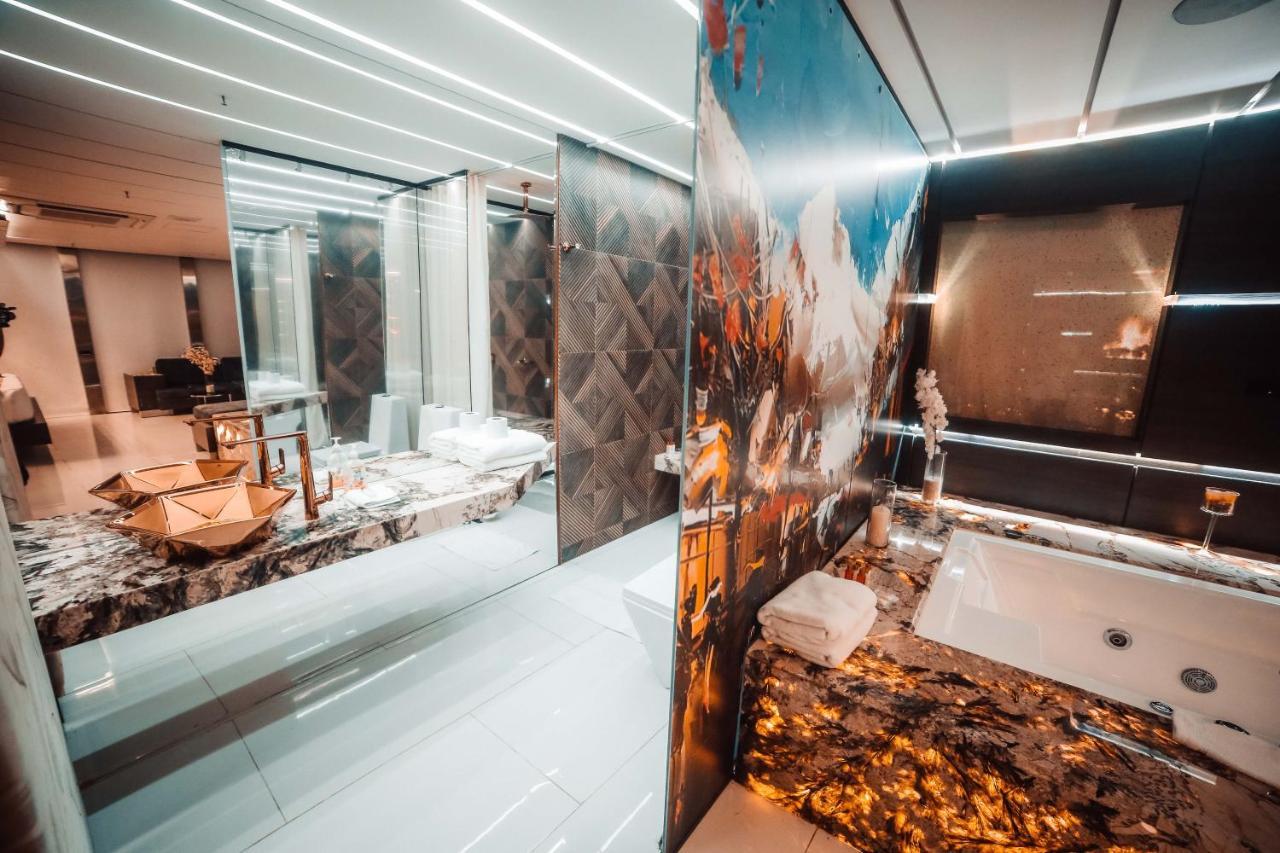 1Million Luxury Suites Medellín Extérieur photo