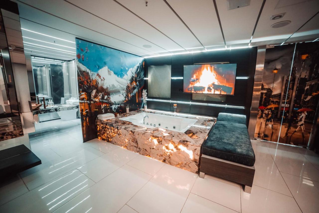 1Million Luxury Suites Medellín Extérieur photo