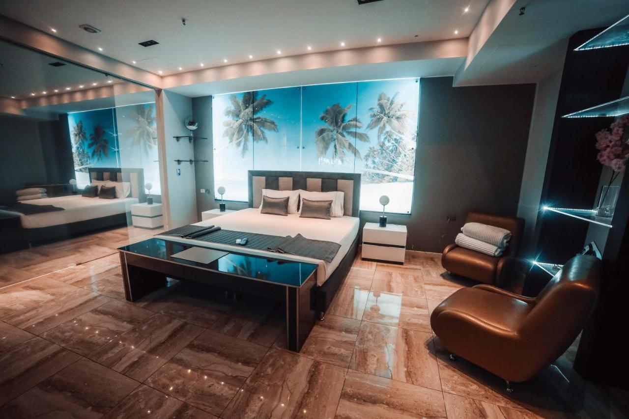 1Million Luxury Suites Medellín Extérieur photo