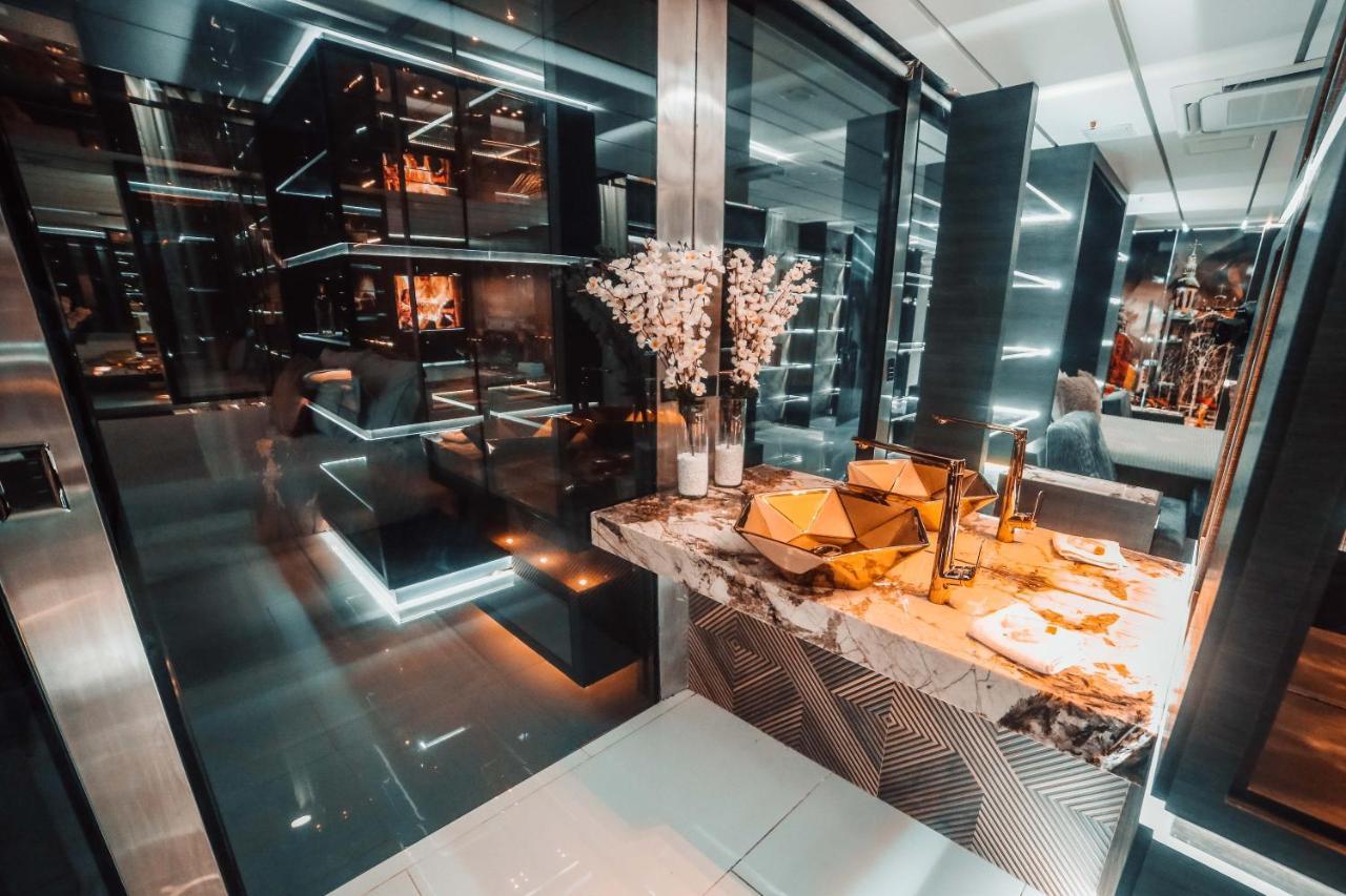 1Million Luxury Suites Medellín Extérieur photo