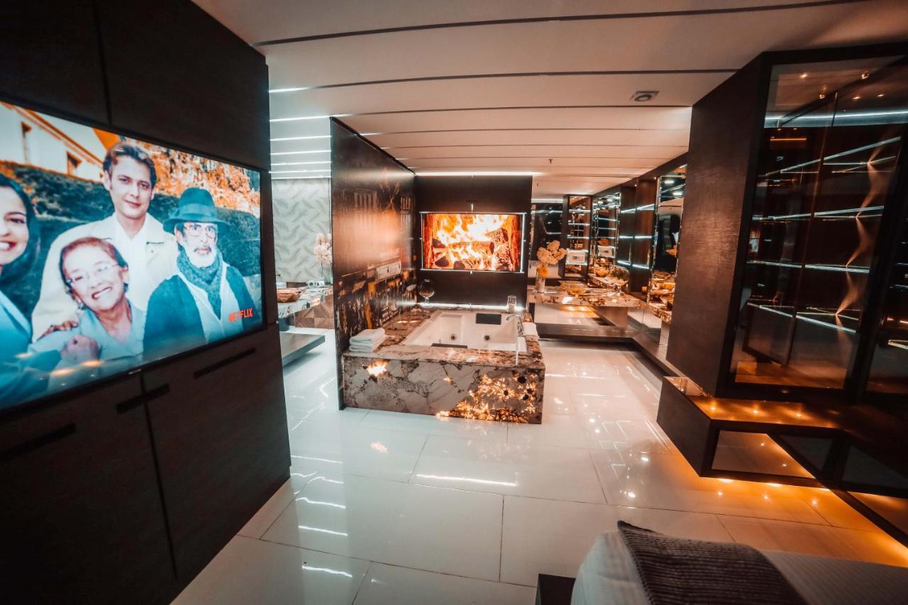 1Million Luxury Suites Medellín Extérieur photo