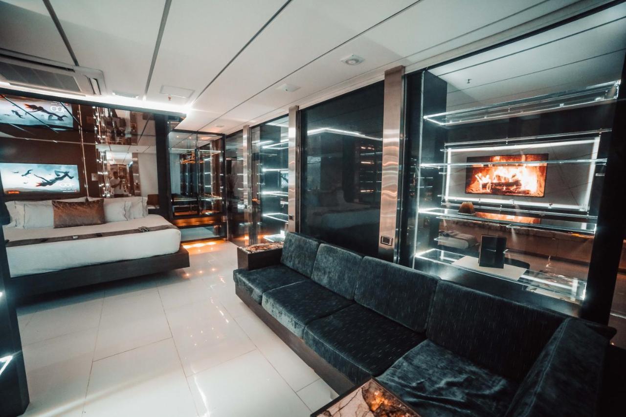 1Million Luxury Suites Medellín Extérieur photo