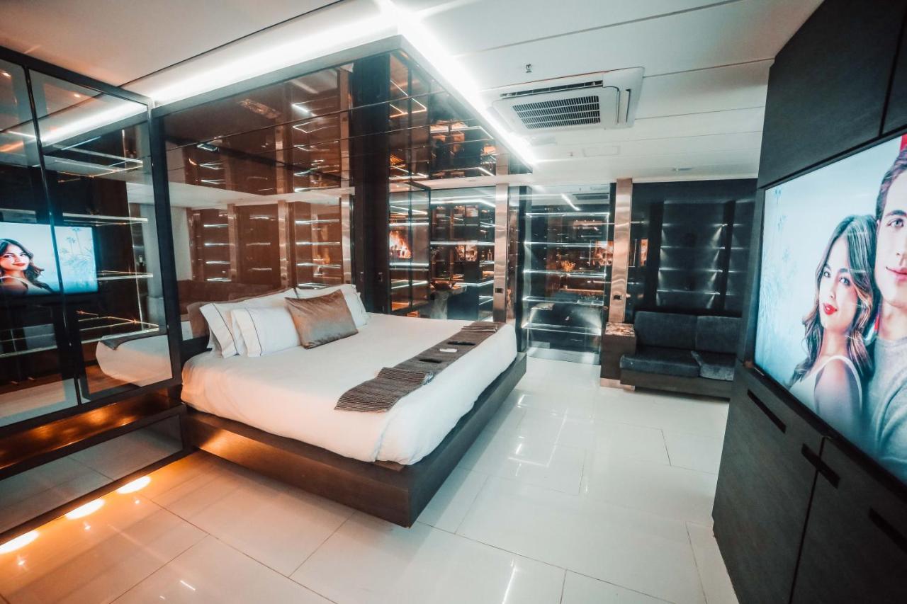 1Million Luxury Suites Medellín Extérieur photo