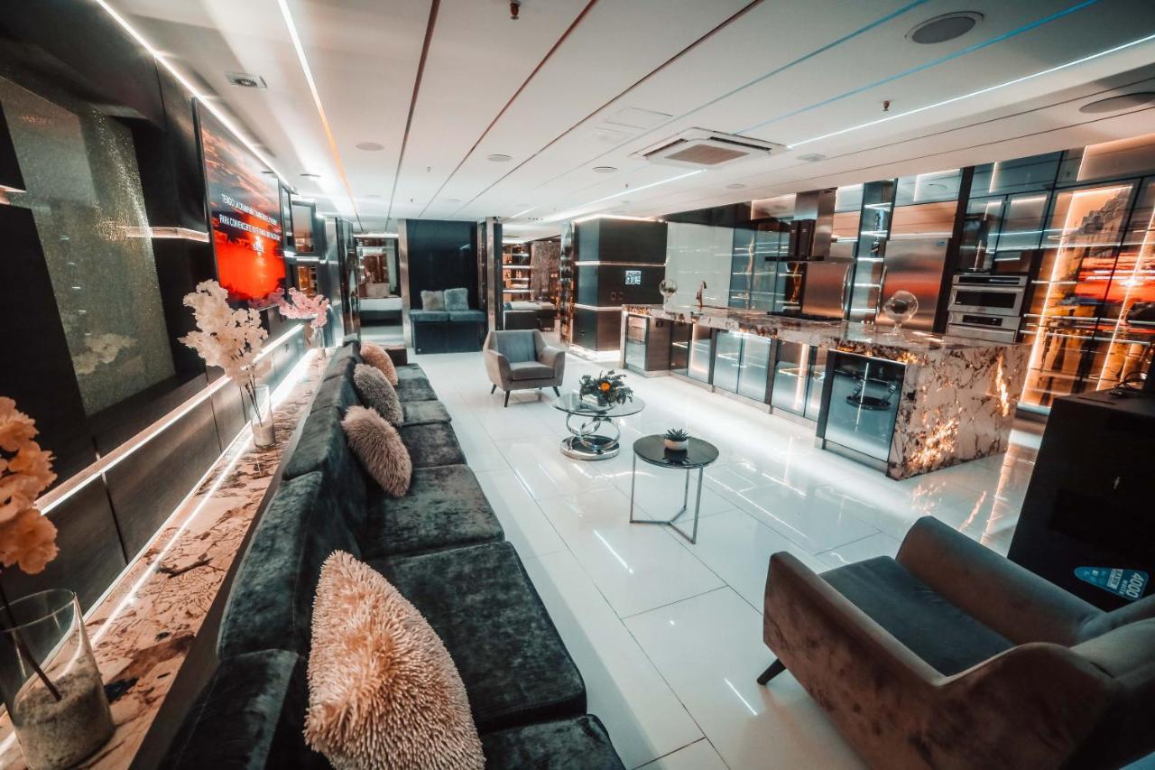1Million Luxury Suites Medellín Extérieur photo