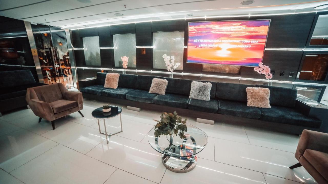 1Million Luxury Suites Medellín Extérieur photo