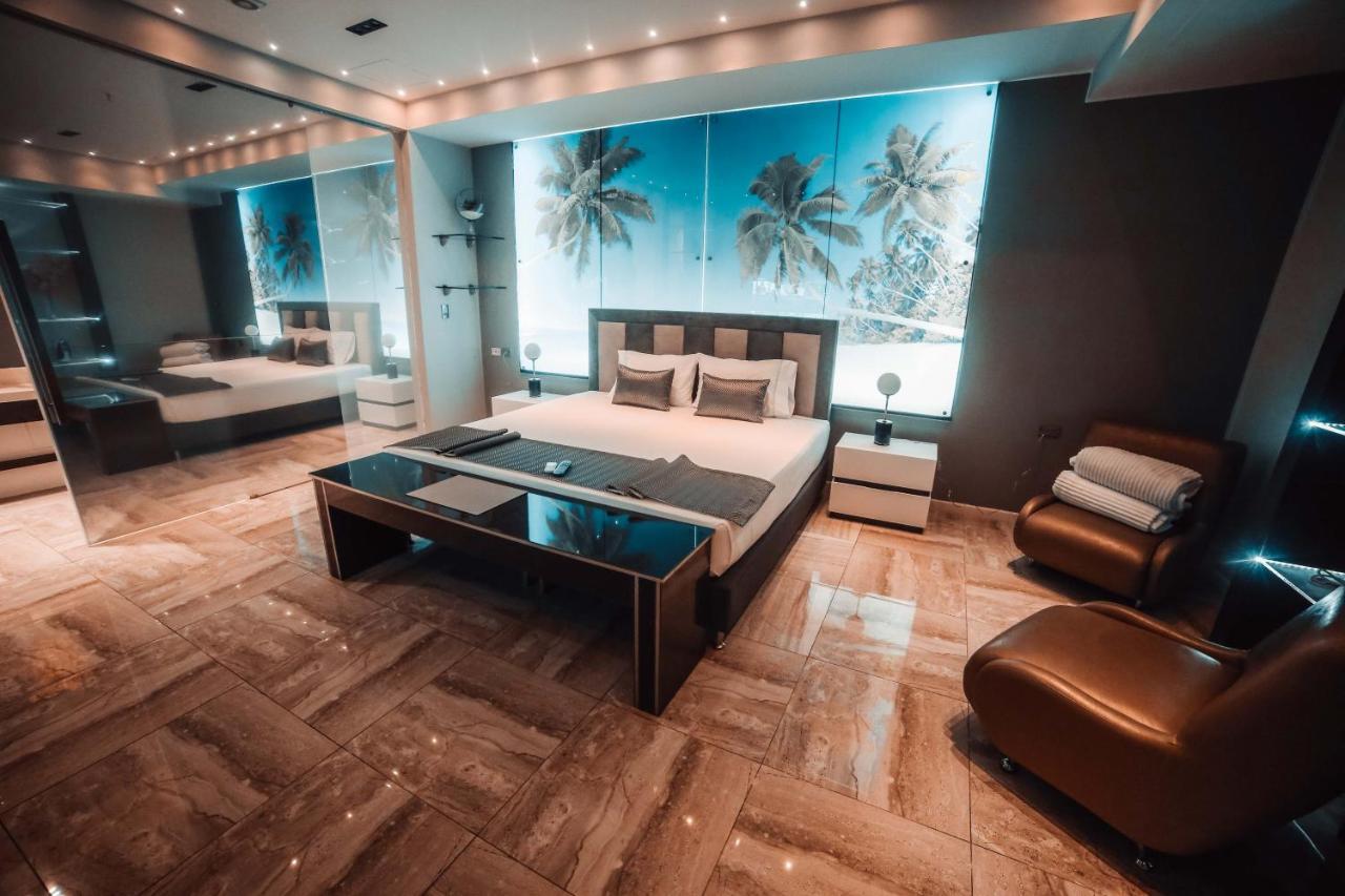 1Million Luxury Suites Medellín Extérieur photo