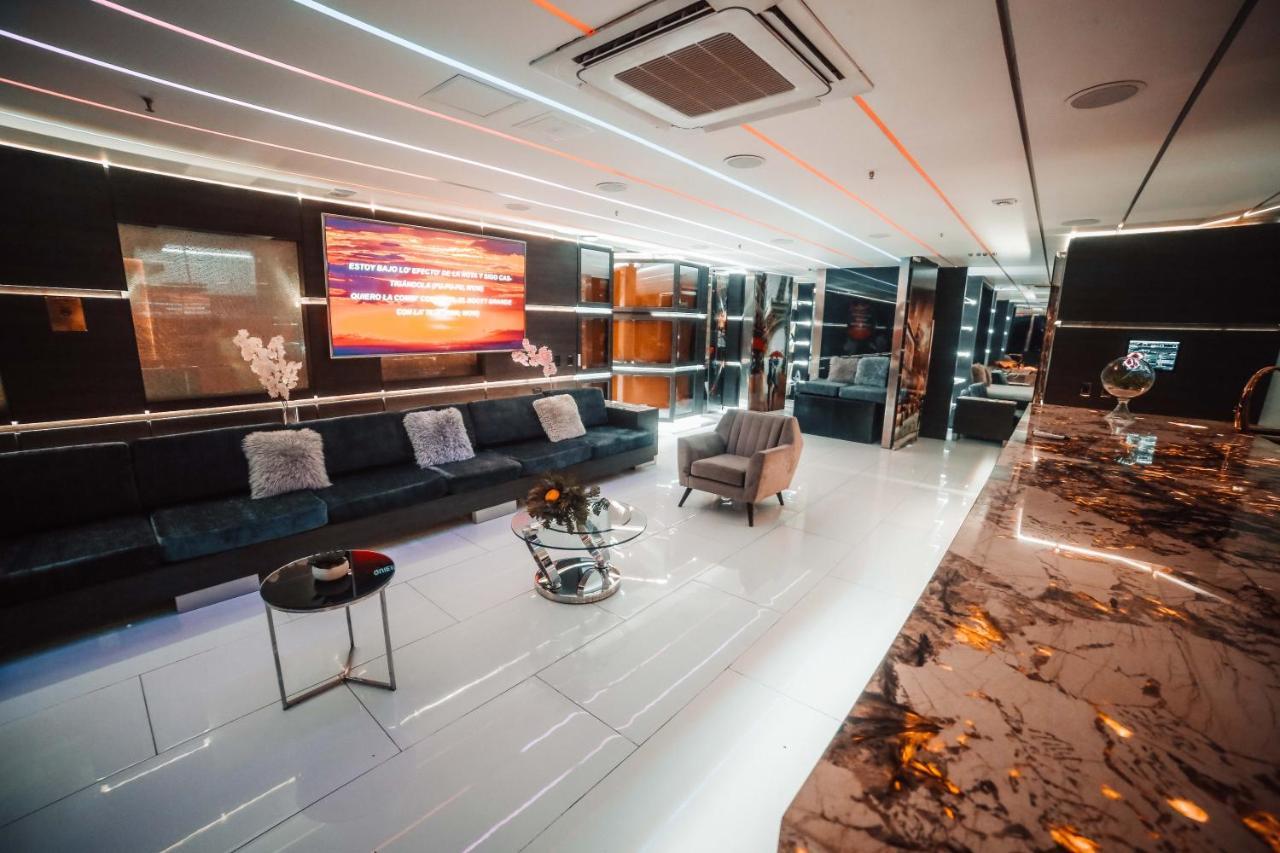 1Million Luxury Suites Medellín Extérieur photo