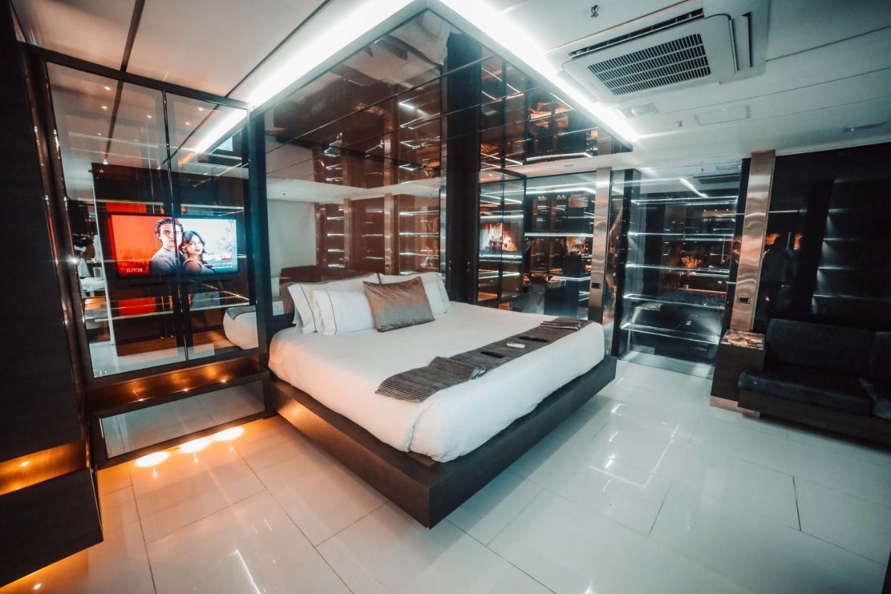 1Million Luxury Suites Medellín Extérieur photo