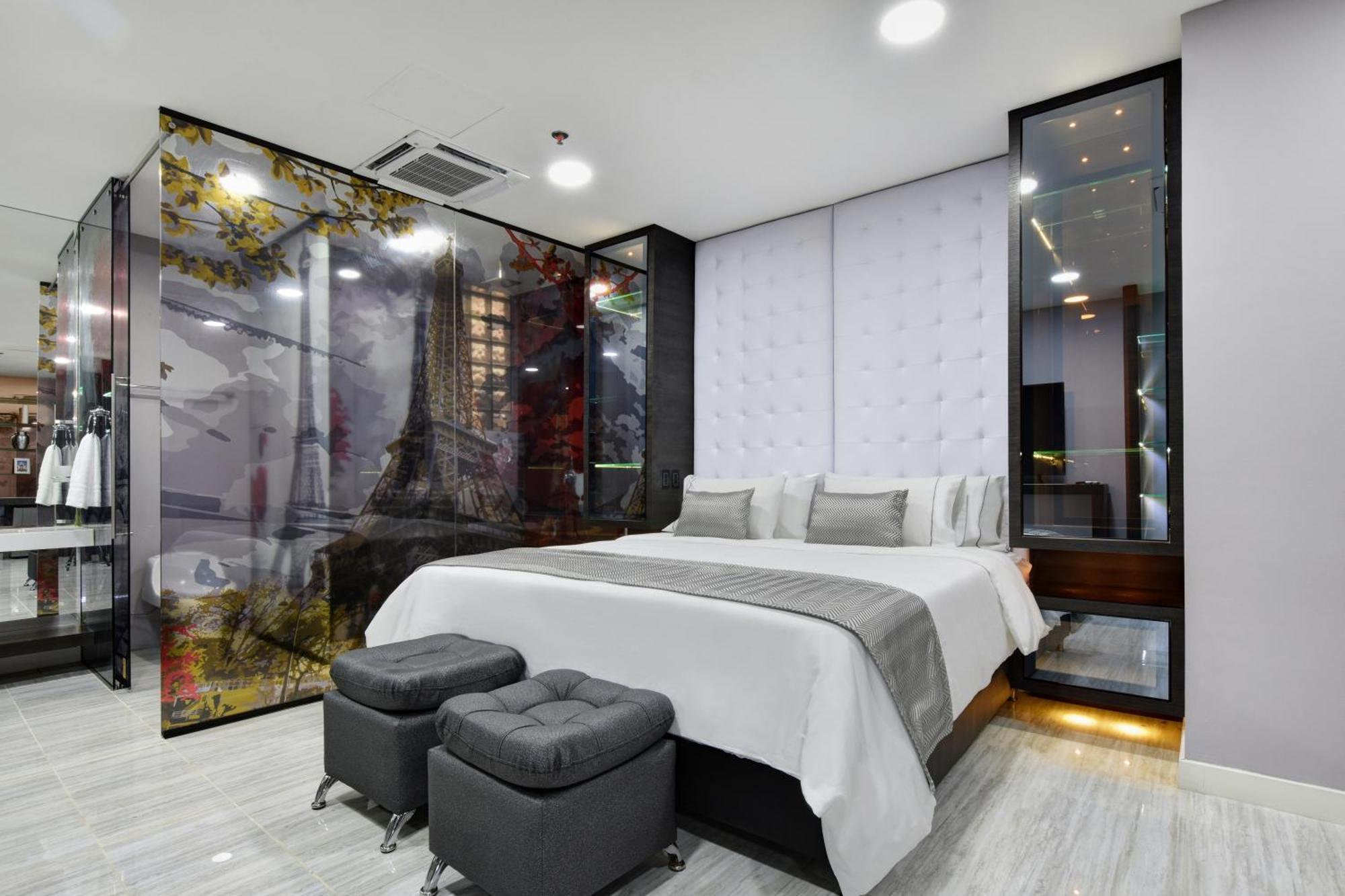 1Million Luxury Suites Medellín Extérieur photo